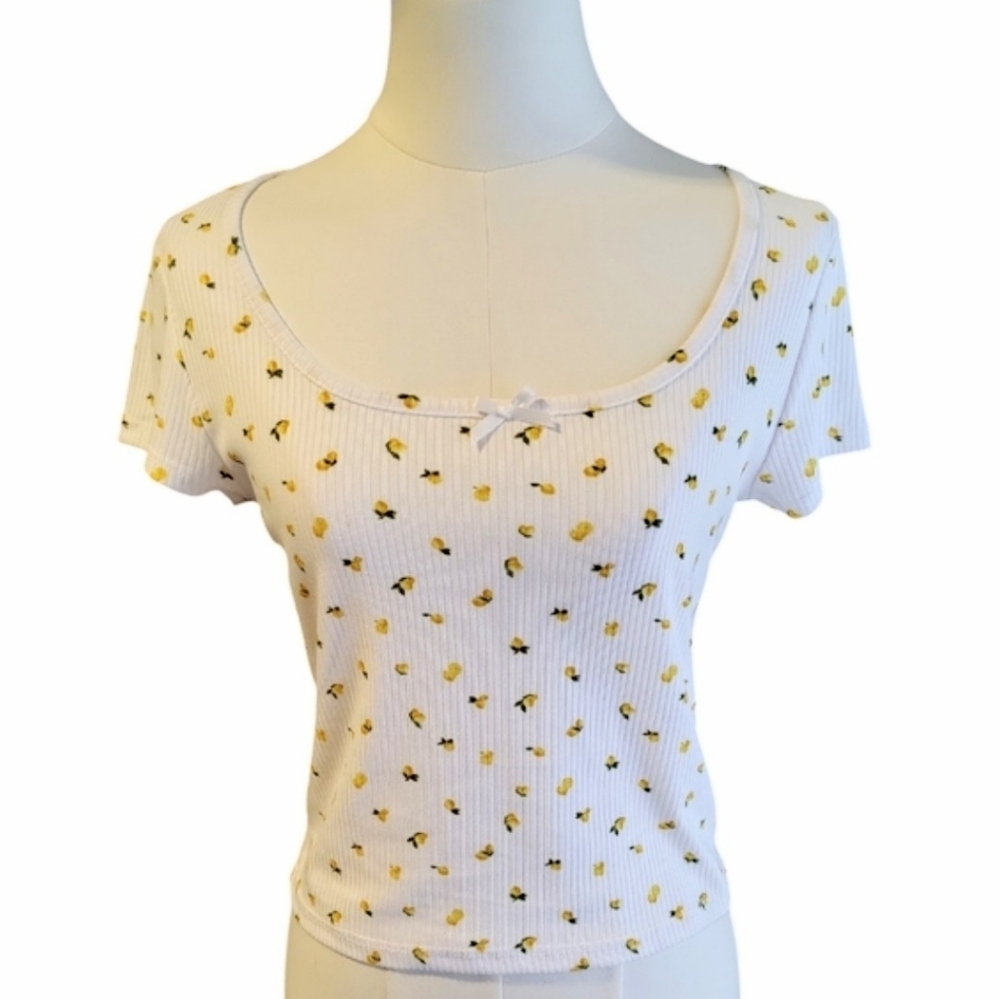 Just Polly Crisp White Ribbed Crop Top With Lemon Fruit Pattern Size Large